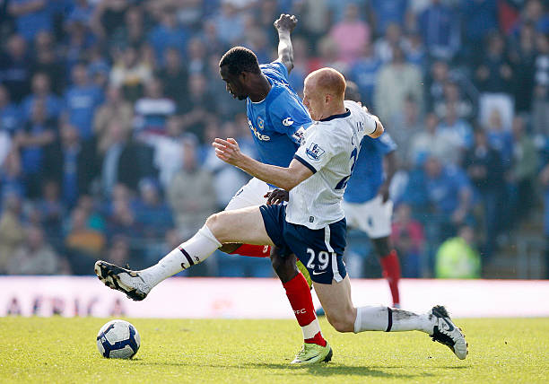 疏忽传球 疏忽传球