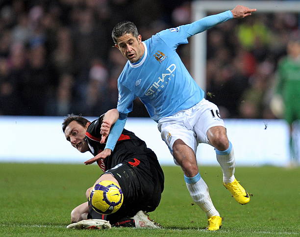 限制并非首 限制并非首